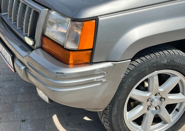 Jeep Grand Cherokee cena 27900 przebieg: 221000, rok produkcji 1998 z Garwolin małe 121